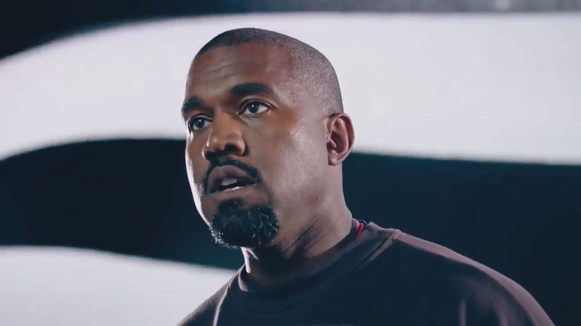 Shows de Kanye West são cancelados na Rússia; imprensa cita ordem de autoridades